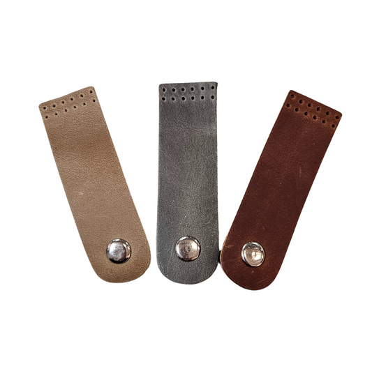 Veskelås i ekte skinn med magnetknapp. 12×2,8 cm